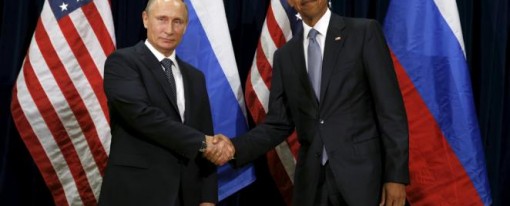 Guerre ou paix ? Russie – États-Unis se serrent la main devant les caméras tout en se montrant les dents sur le terrain Guerre ou paix ? Russie – États-Unis se serrent la main devant les caméras tout en se montrant les dents sur le terrain