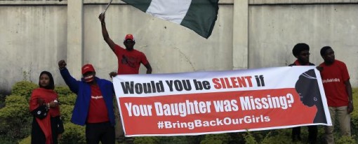 François Hollande au Sommet du Nigeria sur la sécurité de l’Afrique : chef des armées ou chef désarmé dans la lutte contre Boko Haram ? François Hollande au Sommet du Nigeria sur la sécurité de l’Afrique : chef des armées ou chef désarmé dans la lutte contre Boko Haram ?